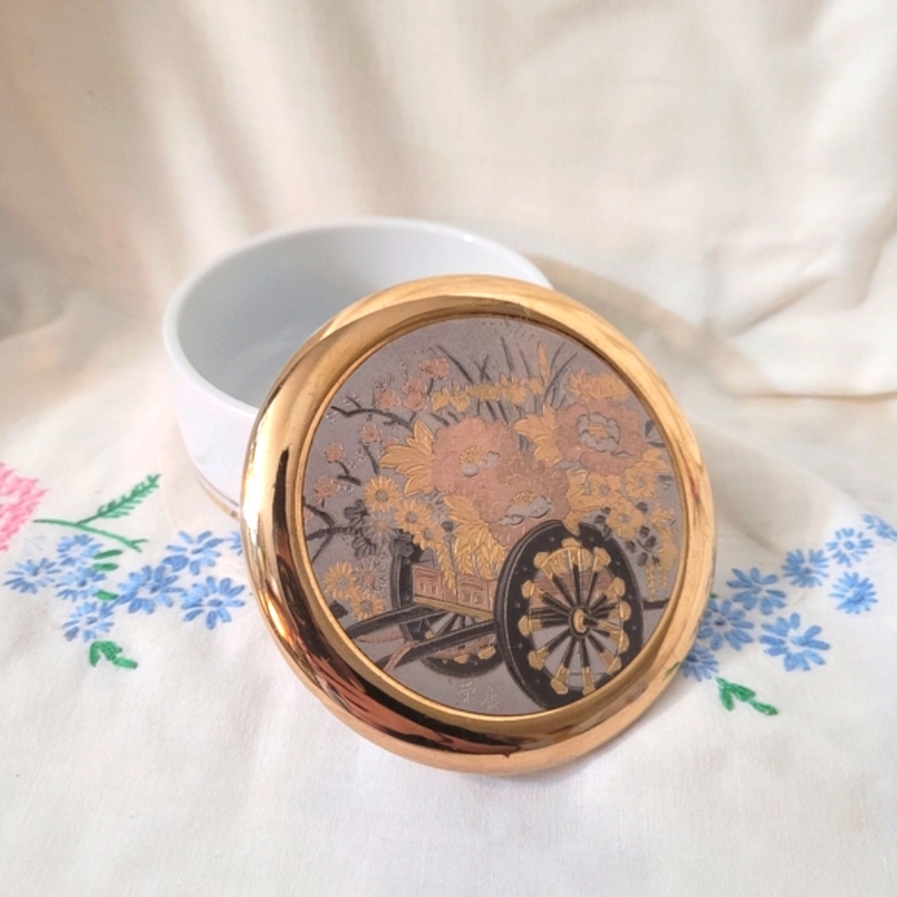 4/$26 Vintage Trinket & Vanity Dish